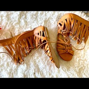 High fashion lace flats
